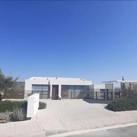 Villa Minthis *
